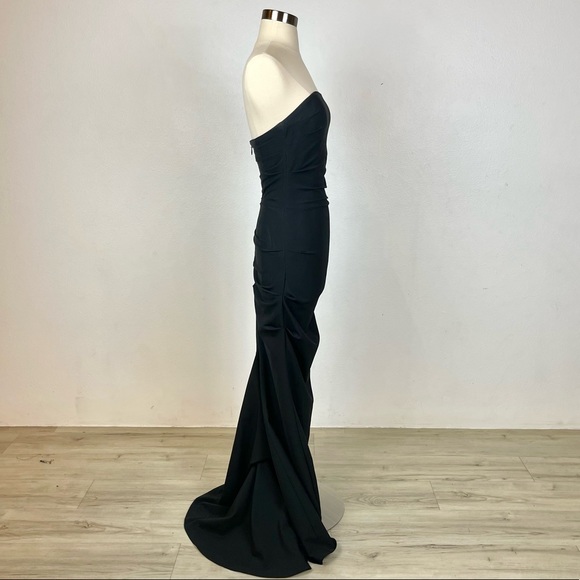 NICOLE MILLER sexy black strapless classic gown with train. Ruched, tailored. 2 - Picture 10 of 17